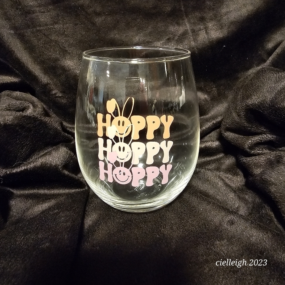 "Hoppy" Custom Stemless Wine glass Handcrafted